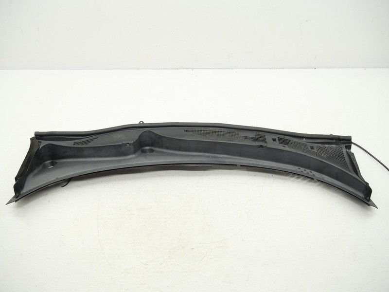 Used Front Lower Windshield Wiper Cowl Vent 2010-2019 Nissan Juke Nismo RS OEM