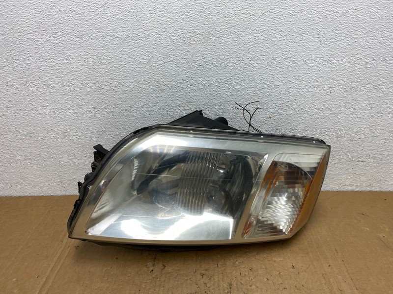 2004 - 2008 Mitsubishi Endeavor Headlight Left Driver Lh Side OEM AD3302 DW