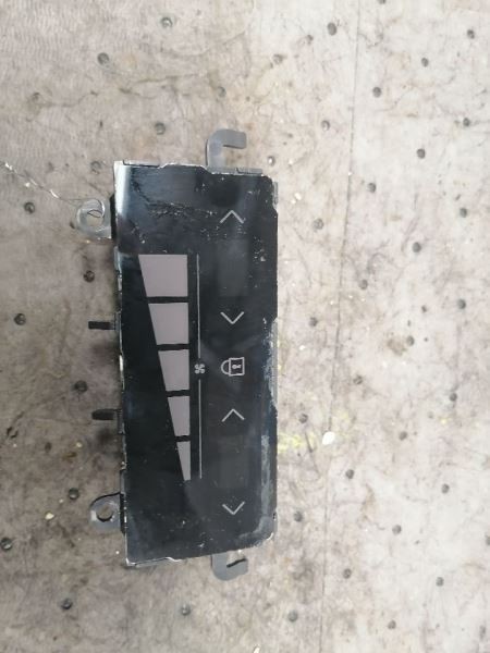 Temperature Control Rear Console Mounted Fits 16-19 VOLVO XC90 1293651