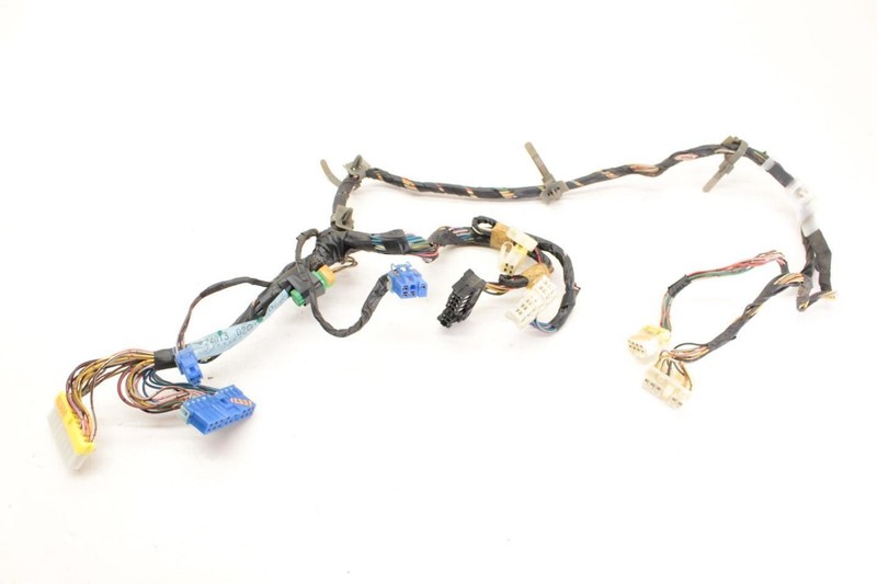 1986-1989 Nissan Pickup D21 2.4L Speedometer Dash Wiring Harness 2401302G10