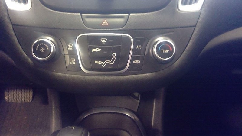 Temperature Control Without Heated Seat L Model Fits 16-17 MALIBU 3462621
