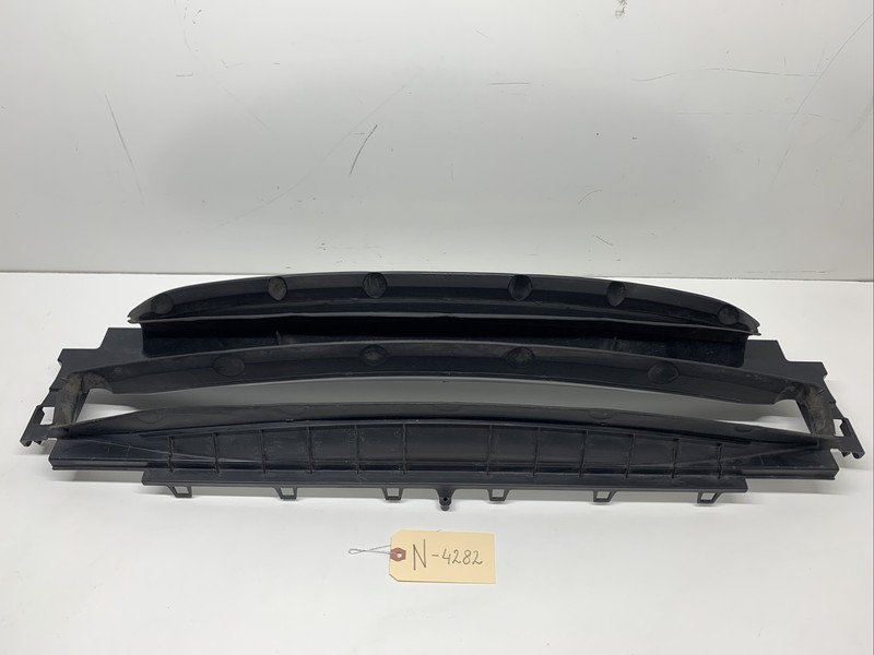 2012-2016 TESLA MODEL S FRONT BUMPER LOWER AIR DUCT GRILLE OEM 4282 M6
