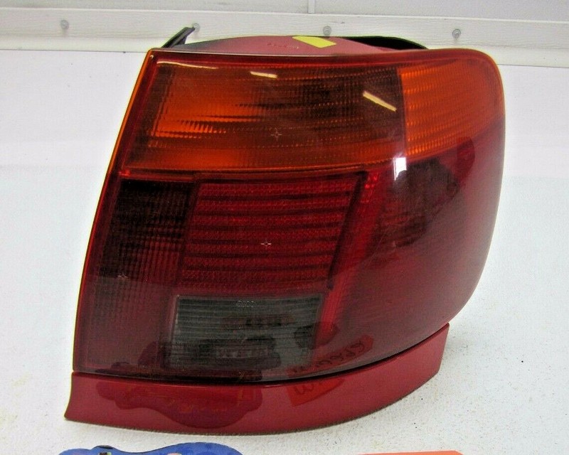 TAILLIGHT TAIL LIGHT BRAKE LAMP PASSENGER SIDE RIGHT QUARTER for 96 97 A4 SEDAN