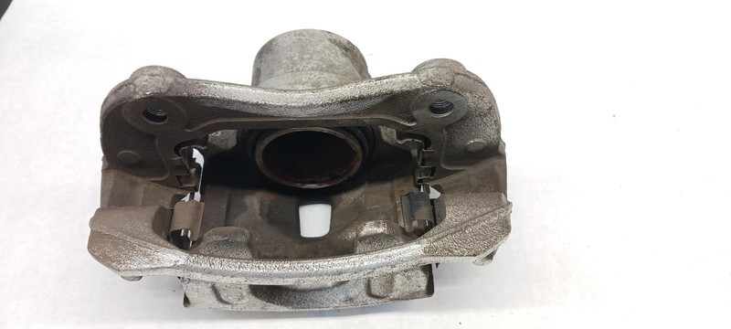 2019 HYUNDAI ELANTRA GT front passenger Caliper 2.0L OEM 39k miles 18 19 20