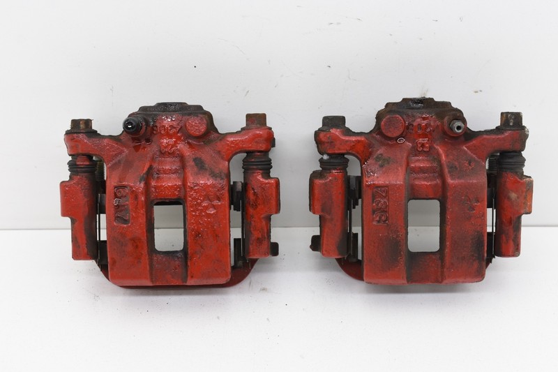 2006 Nissan 350Z Rear Left Right Brake Caliper Set Pair OEM KW44