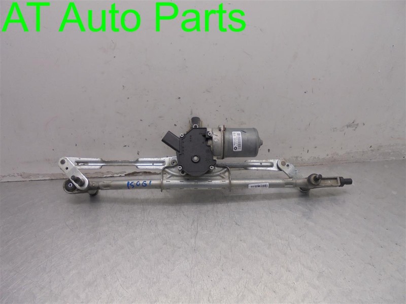 08-15 DODGE GRAND CARAVAN WINDSHIELD WIPER MOTOR WITH LINKAGE OEM 68028446AB