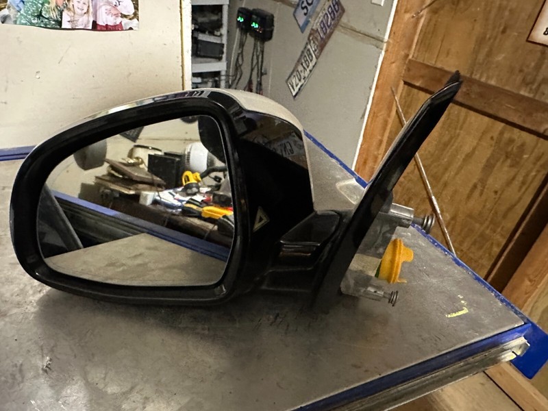 15-16 BMW X6 OEM LH DRIVER DOOR MIRROR W/ MIRROR & BLIND SPOT WHITE A96M