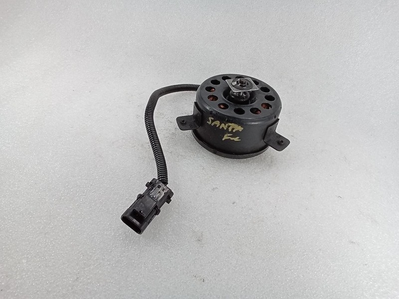 2007-2009 Hyundai Santa Fe 50283 Radiator Cooling Fan Motor 253862B100