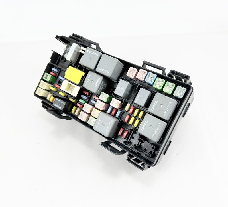 2008-2009 Dodge Journey Caravan Town & Country TIPM Fuse Box OEM 04692302AG