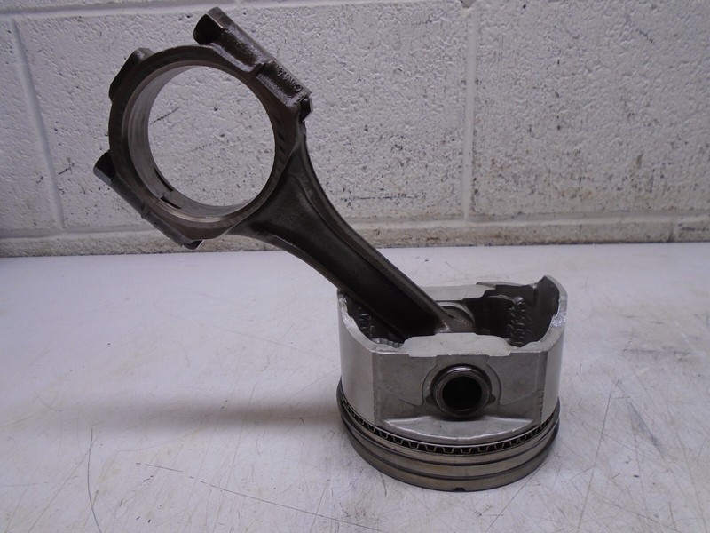 Z4b Mercruiser 4.3L V6 Bohnalite Piston Connecting Rod735-802809