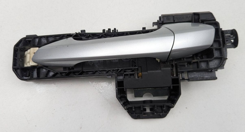 08-11 Mercedes W204 C300 C350 Rear Left Driver Side Exterior Door Handle OEM