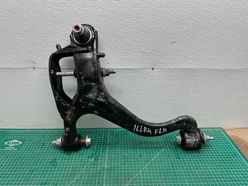 10-16 LAND ROVER LR4 FRONT LEFT DRIVER SIDE LOWER CONTROL ARM OEM