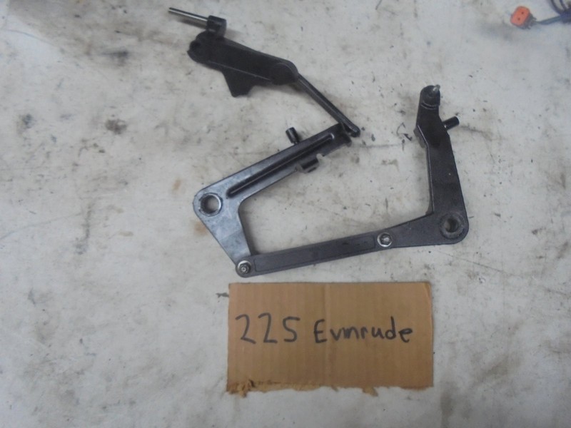 Evinrude Johnson BRP 225 FICHT throttle linkage 2002 model FRESHWATER