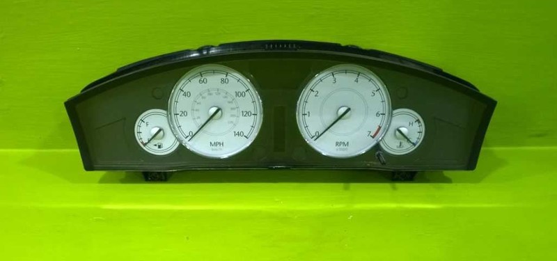 06 300 SPEEDOMETER CLUSTER 140 MPH THRU 8/05 173K MILES OEM 3479-1