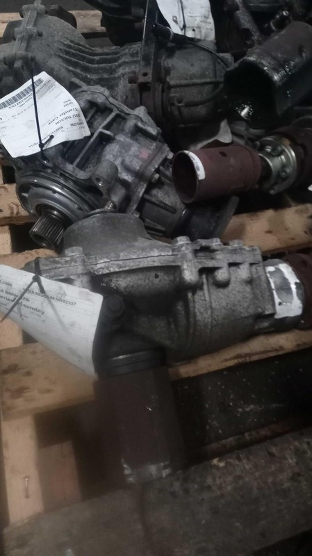 2014 BMW 328I OEM Differential Carrier Assembly 114K Miles 4WD Blue