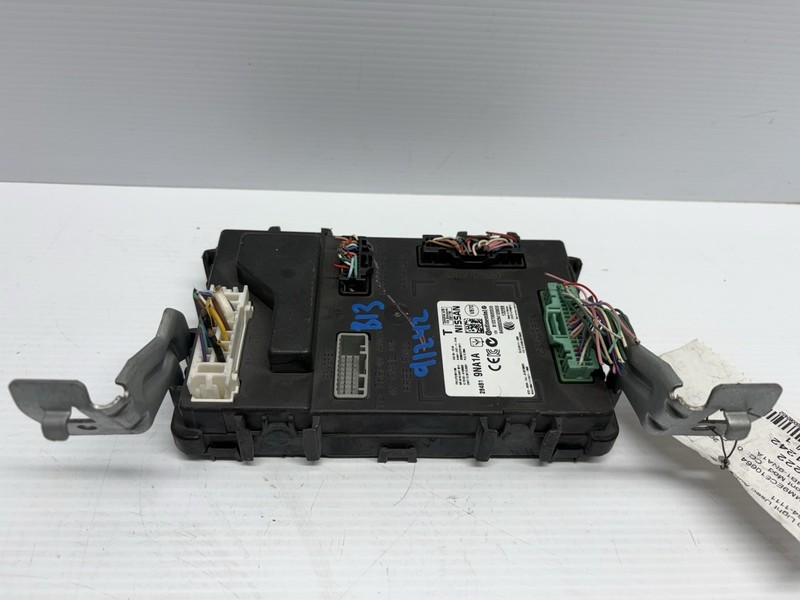 2013 - 2015 Nissan Pathfinder Body Control (BCM) 3.5L V6 CVT 4x4 (284B19NA1A)