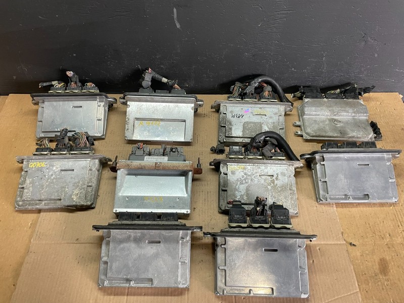 Mix of 10 Ford ECM Engine Computer Module AB7574