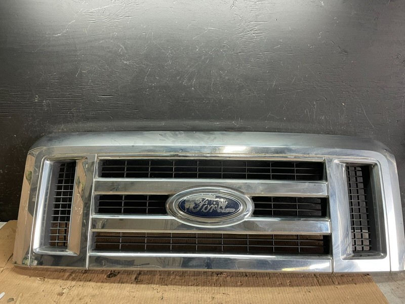 2008 to 2014 Ford Econoline E150 E250 Front Upper Chrome Grill Grille M2981 DG