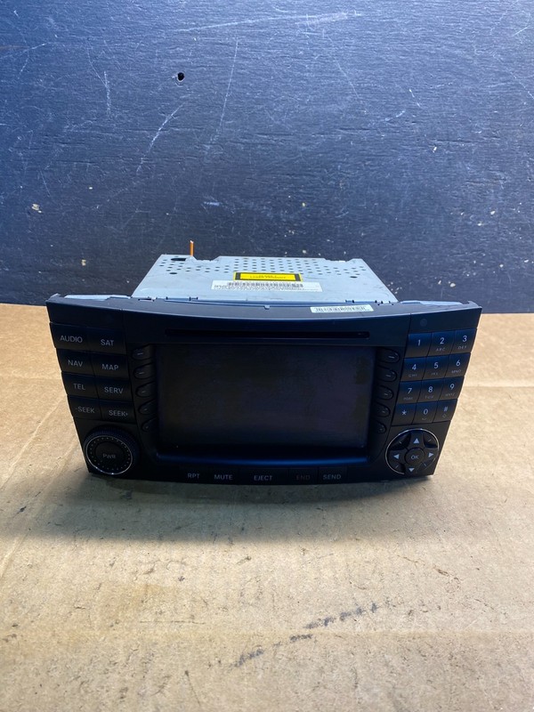2005-2007 Mercedes-Benz S550 CLS550 Command Head Navigation Radio CD ab3798 DG
