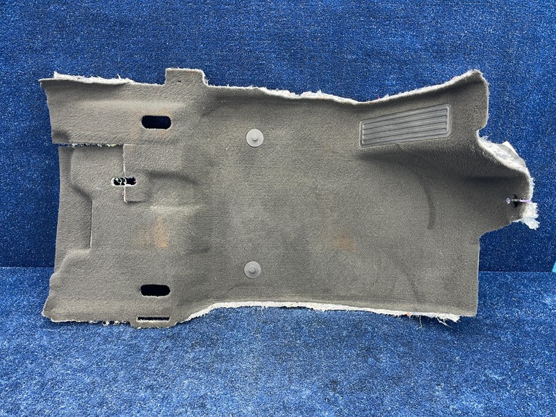 2017-2019 CADILLAC XT5 FRONT LEFT DRIVER SIDE FLOOR CARPET MAT LINER COVER OEM