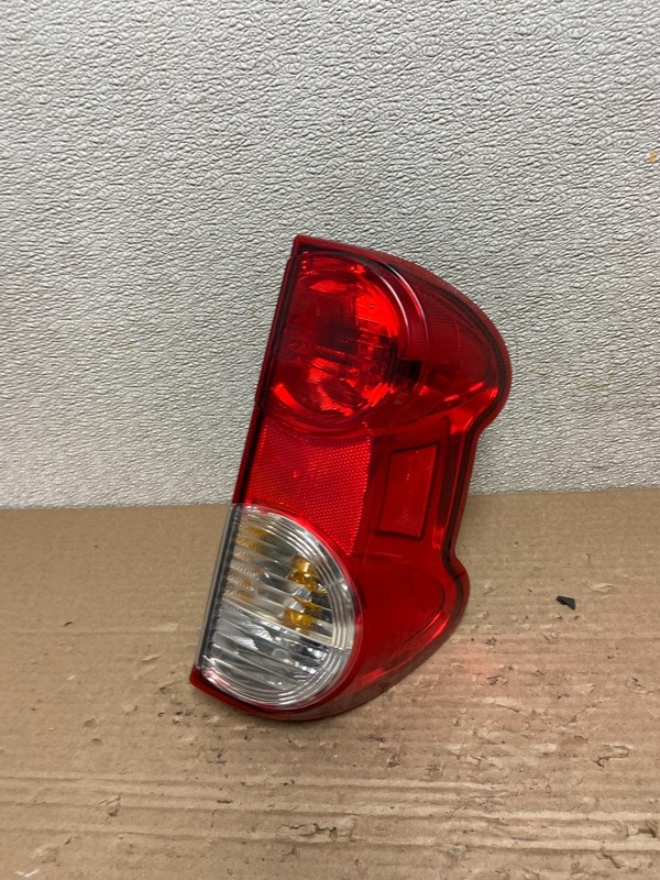 2013 to 2017 Nissan NV200 Right Passenger RH Side Tail Light AB1213 LK