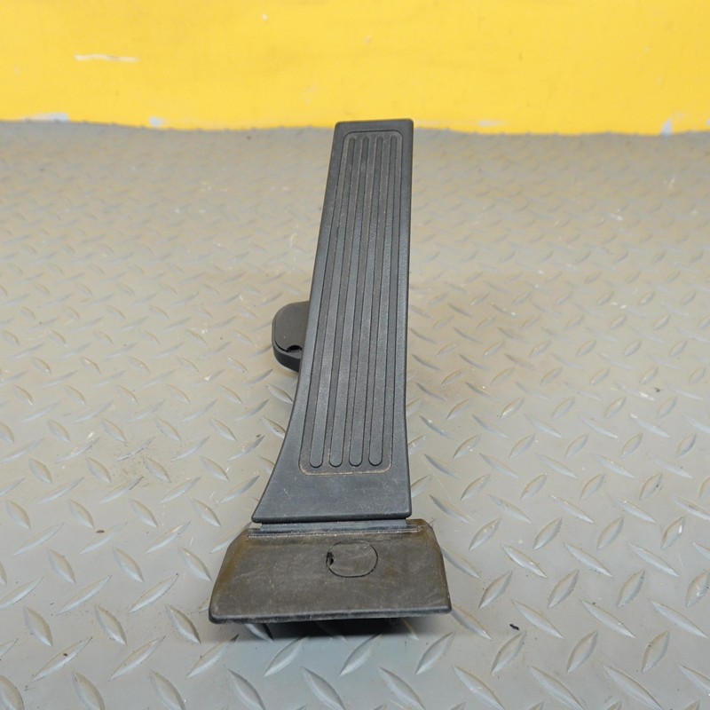 2018-2019 HYUNDAI SONATA Accelerator Gas Pedal Position Sensor Oem 32700-c1200