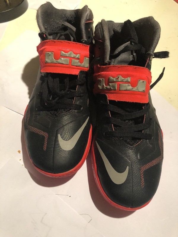 Nike LeBron Watch Size 9.5