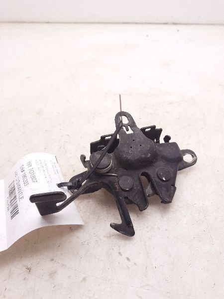 03 04 05 06 07 08 Toyota Corolla Hood Latch