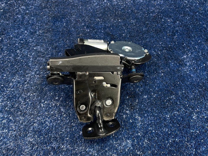 2017–2019 Cadillac XT5 Rear Door Lock Latch Actuator Motor OEM 5920330AC