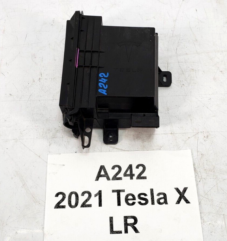 ✅ 2016-2021 OEM Tesla Model X Front BCM Body Comfort Control Module Enclosure