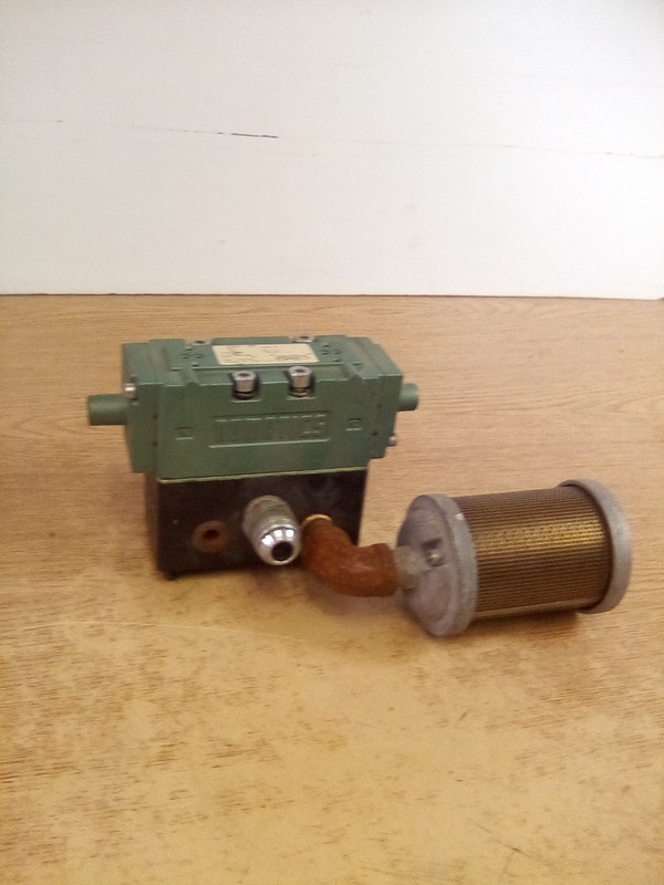 Numatics Replacement No. 92136-U Solenoid Valve With/Sub-base & Automuffler