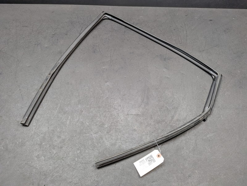 Rear Left Driver Door Window Glass Run Channel 2017 Nissan Pathfinder 2013-2019