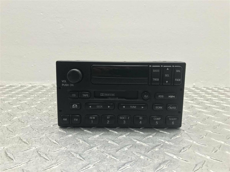 99-02 FORD EXPEDITION AM/FM/CASSETTE PLAYER 7 SPEAKER OEM YL1F-18C870-AB