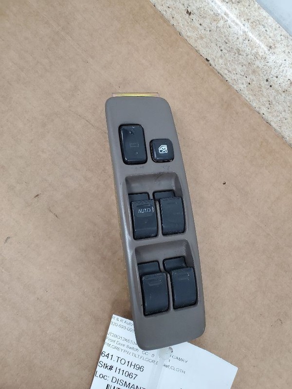 CAMRY 1996 Front Door Switch 289589