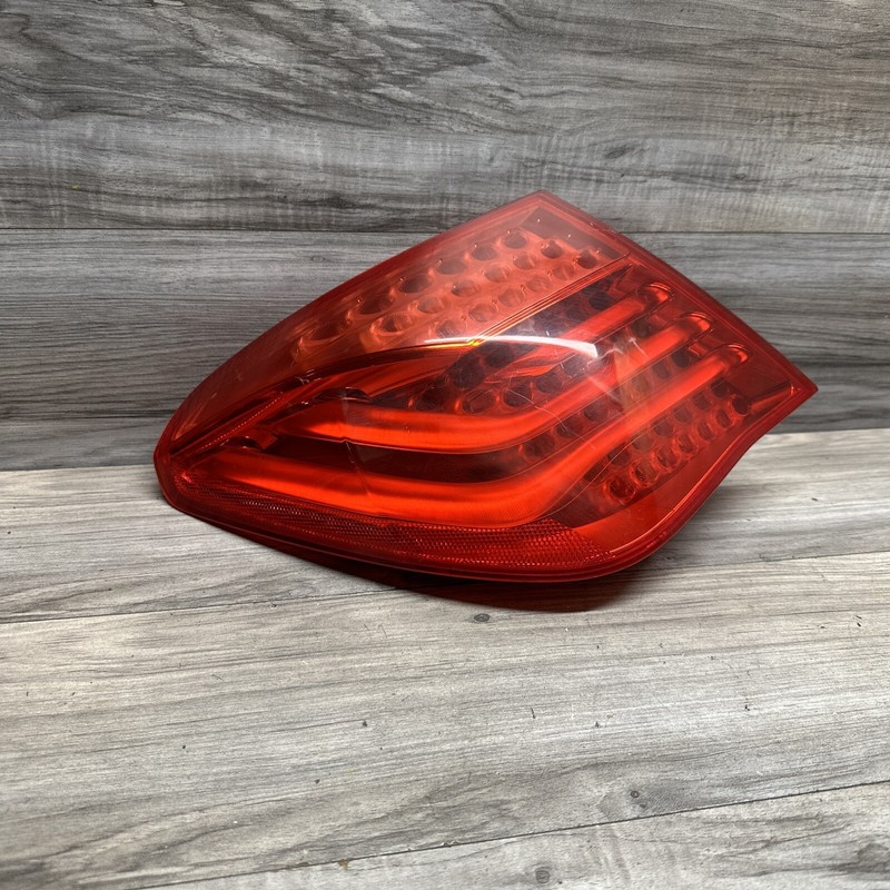 OE 2009-12 BMW F01 F02 7 SERIES REAR LEFT DRIVER SIDE OUTER TAIL LIGHT LAMP