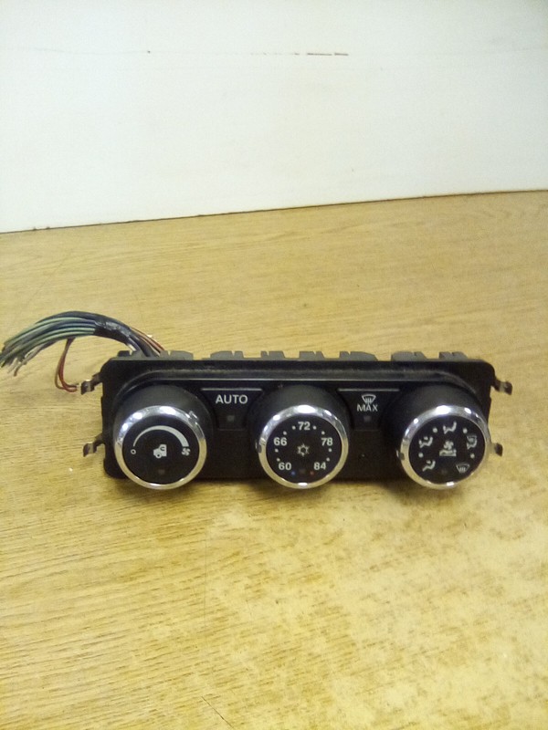 Peterbilt Paccar Q21-6032-2381 AC/Heater Climate Control