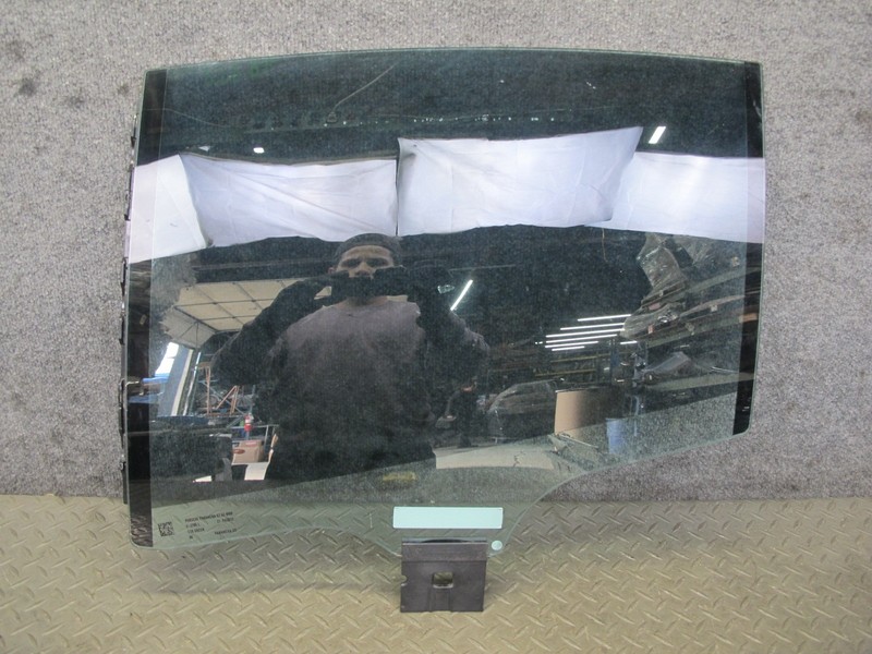 17-23 PORSCHE PANAMERA 971 REAR LEFT DOOR GLASS WINDOW 971845317