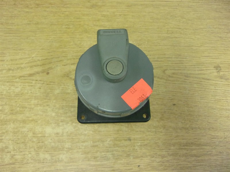 Hubbell 520R5W Watertight Receptacle *FREE SHIPPING*