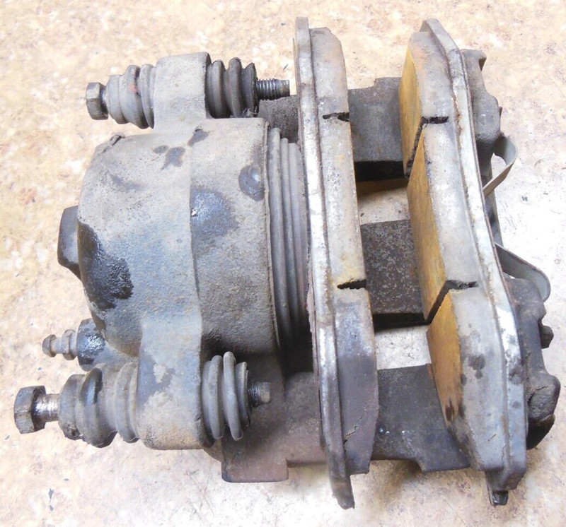 1999 Jeep Wrangler 4.0 L 6 Cylinder Right Front Disk Brake Caliper 99 1998 1997