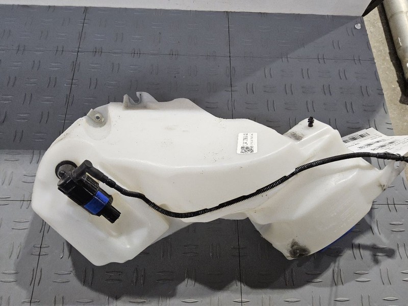 Wash Reservoir Fits 15-17 FORD F150 PICKUP 3436028
