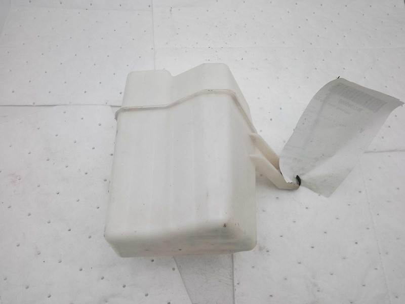 2011 Toyota RAV4 Washer Fluid Reservoir OEM Green 2.5L 102k Miles NJ25-28209
