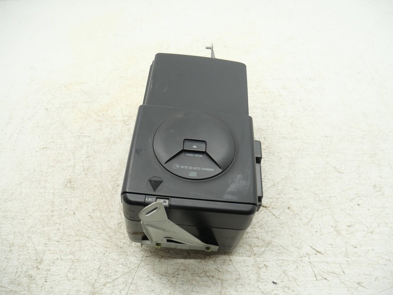 1992-2000 Lexus SC400 CD Player Changer Stereo Audio 8627024052 OEM