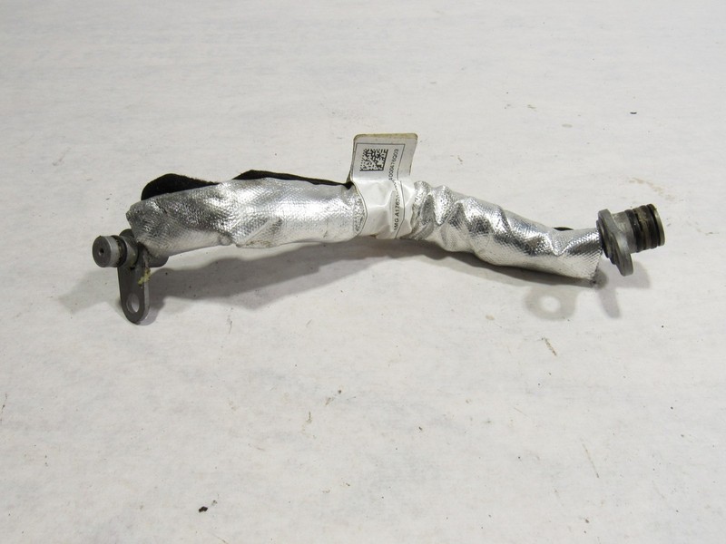 18-21 Mercedes GLC63 X253 2018 Turbo Turbocharger Vent Hose Line Pipe :Y