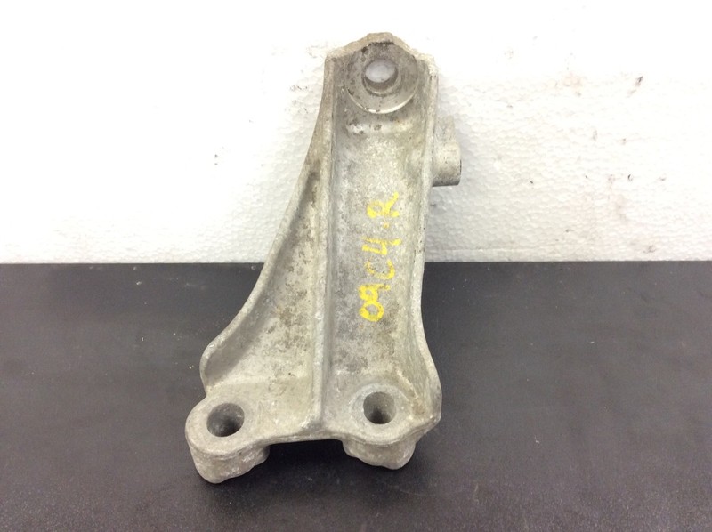06 07 08 09 10 11 Civic 4DR 1.8L Right Engine Side Mounting Stay Bracket OEM
