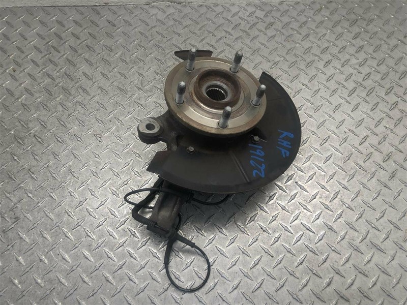 2008-2016 CARAVAN TOWN & COUNTRY FRONT RIGHT SPINDLE KNUCKLE OEM 515-00158R