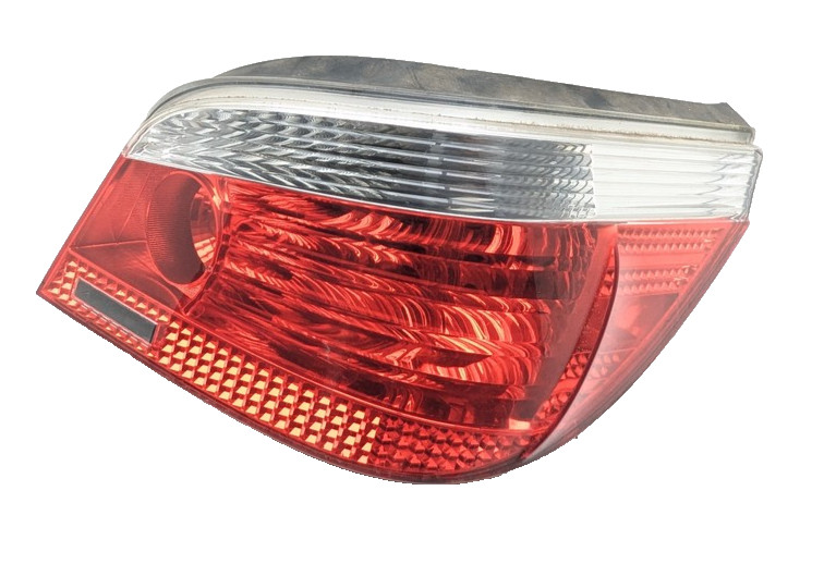 2004-2007 BMW 530i Sedan Rear Right Passenger Side Taillight Tail Lamp 7165740
