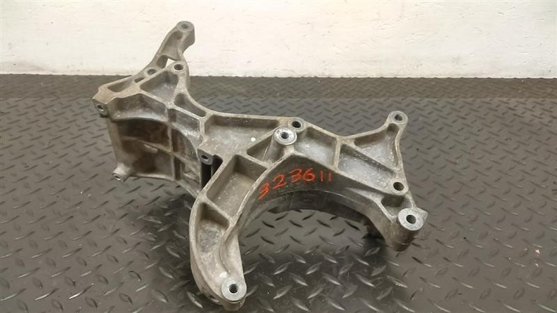 98-03 Dodge Durango 5.9L 5.2L 3.9L AC Alternator Compressor Bracket OEM 53008614