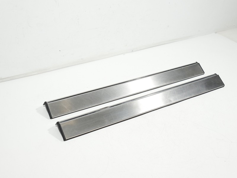 12–18 Mercedes CLS550 W218 Front LEFT & RIGHT Illuminated Sill Scuff Plate OEM