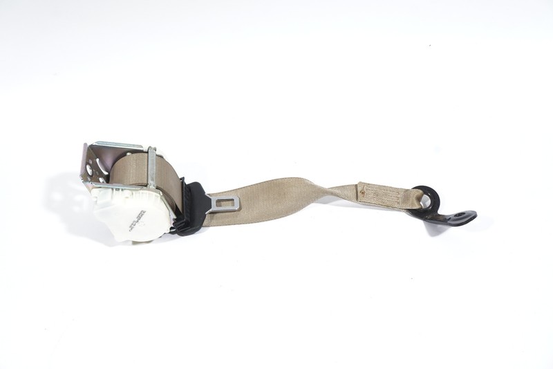 2008 - 2014 Mercedes Benz C300 W204 Rear Center Seat Belt Retractor OEM