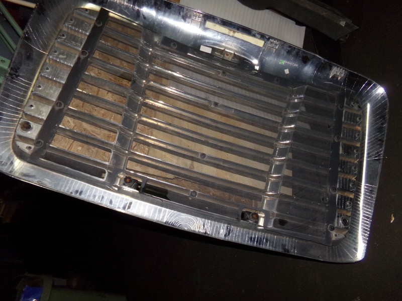 Freightliner 17-16026-000 Cascadia Grille*FREE SHIPPING*